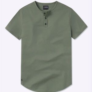 CUTS AO Henley Curve-Hem Top